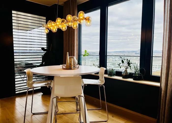 Elegant Escape Pool & Sauna *